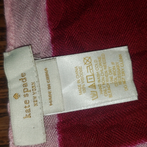 KATE SPADE NEW YORK GIANT APPLE colorful SCARF wrap shrug - Picture 5 of 6